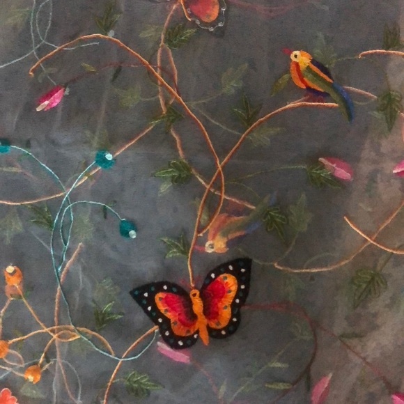 🌻SALE🌻Hand made net scarf - Picture 5 of 5